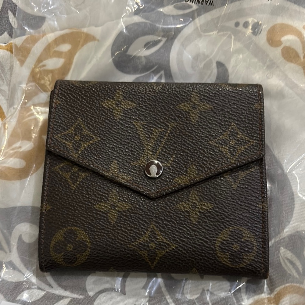 Louis Vuitton Monogram Envelope Wallet